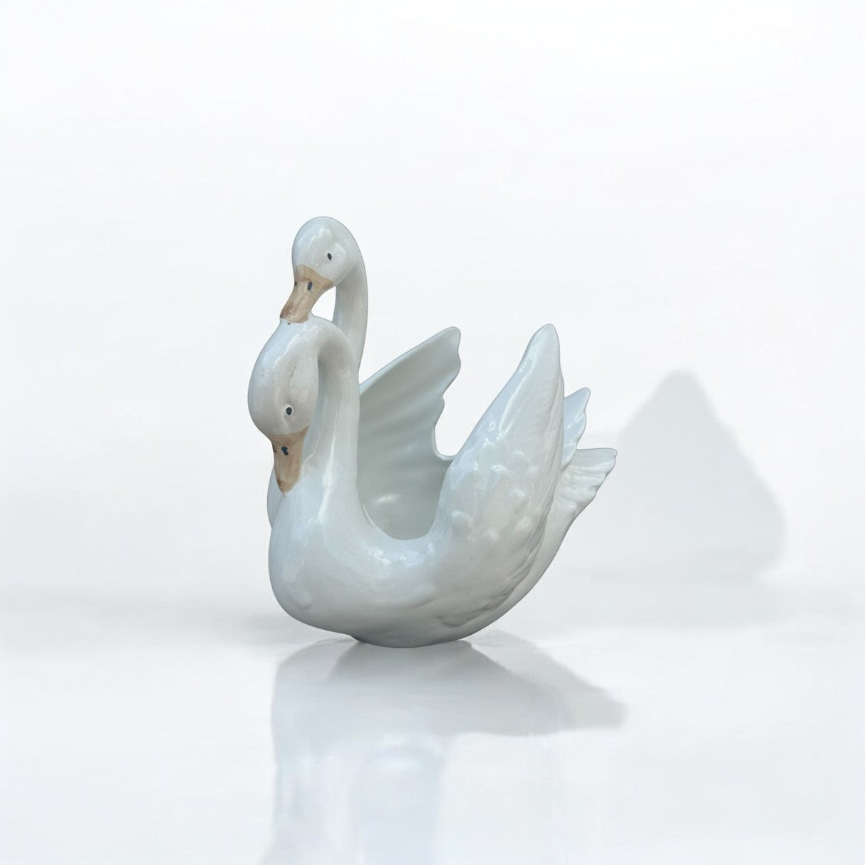 Keramička vaza - labud